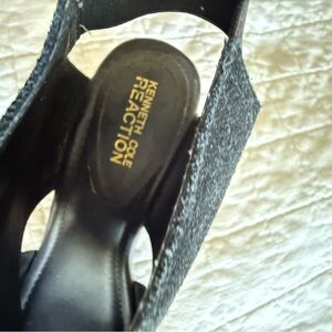 Kenneth Cole Reaction Black Wedges Sleek Slip-On Design